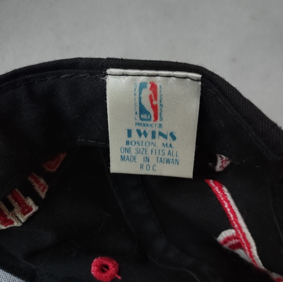 Vintage Chicago Bulls Twins Enterprise SnapBack Hat Cap NBA Graffiti Double Logo - Picture 11 of 12